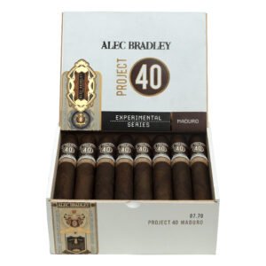 PROJECT 40 MAD CHURCHILL (70X7) BOX OF 24